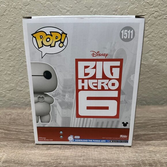 Funko Pop! Disney Big Hero 6 Baymax with Heart Hands Deluxe Figure #1511! - Picture 4 of 7